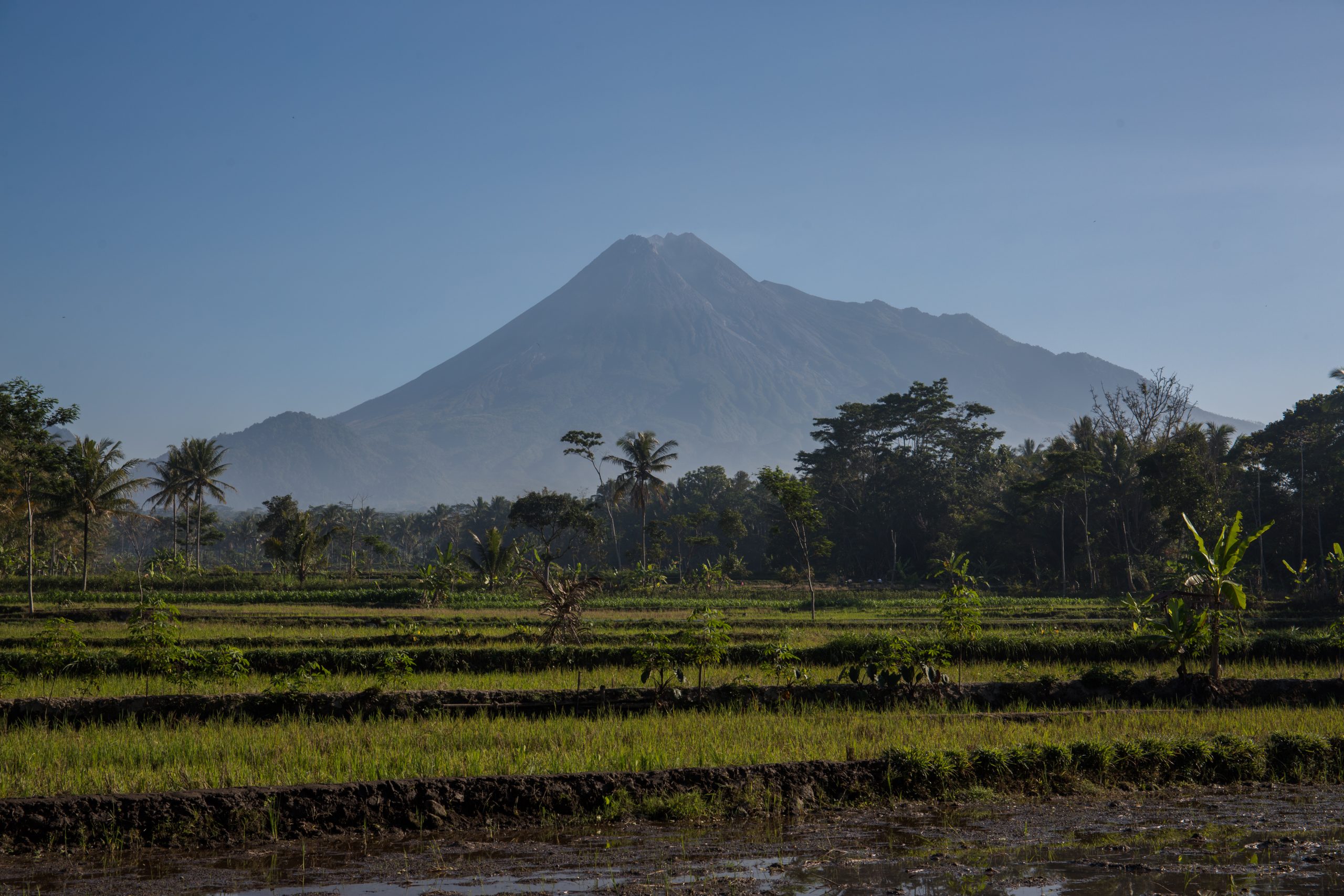 124 Mount  Merapi  Yogyakarta Java  jpg 2 Eisenberg Aktuell